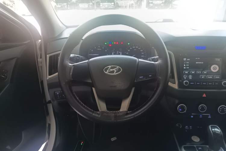 Used Hyundai ix25 2015 1.6L Automatic Two-Wheel Drive Smart GLS Trim Steering Wheel
