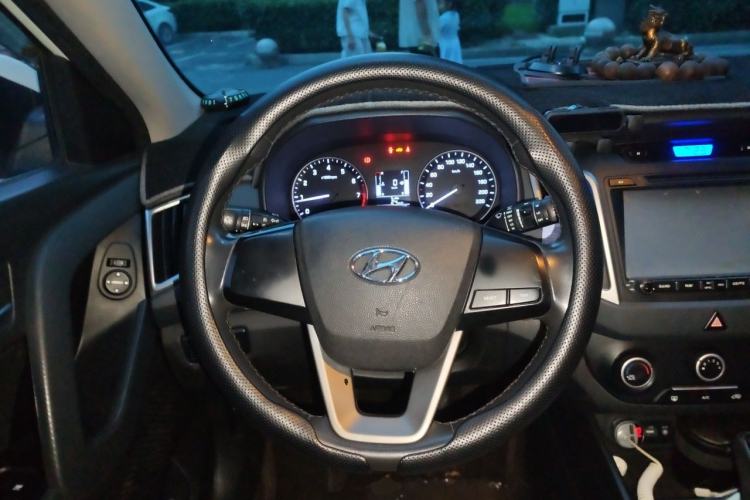 Used Hyundai ix25 2015 1.6L Automatic Two-Wheel Drive Smart GLS Trim Steering Wheel
