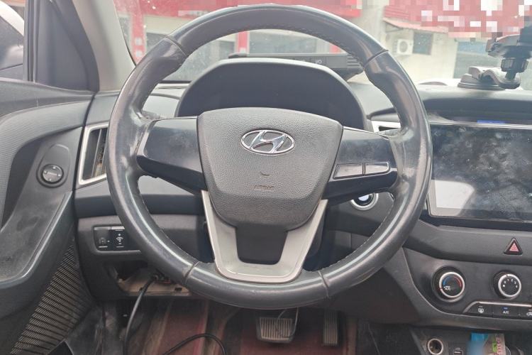 Used Hyundai ix25 2015 1.6L Automatic Two-Wheel Drive Smart GLS Trim Steering Wheel