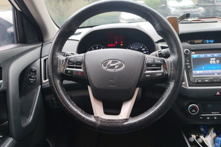 Used Hyundai ix25 2015 1.6L Automatic Two-Wheel-Drive Deluxe DLX Model Steering Wheel