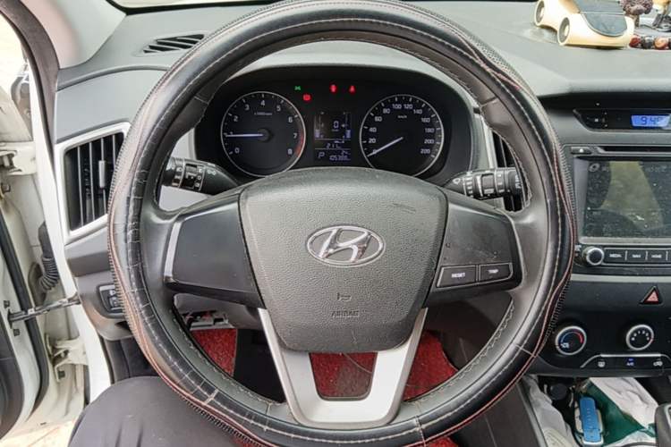 Used Hyundai ix25 2015 1.6L Automatic Two-Wheel Drive Smart GLS Trim Steering Wheel