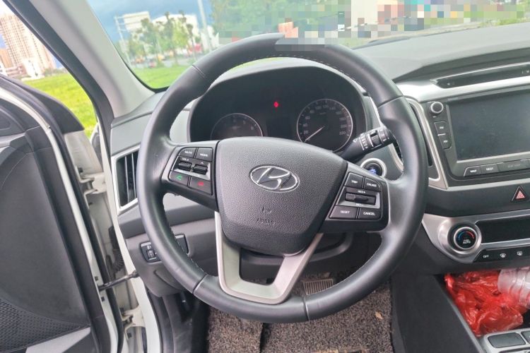 Used Hyundai ix25 2015 1.6L Automatic Two-Wheel-Drive Deluxe DLX Model Steering Wheel