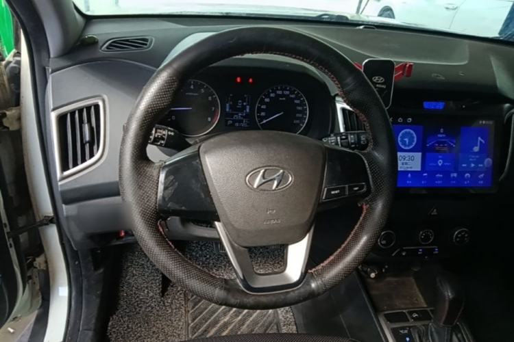 Used Hyundai ix25 2015 1.6L Automatic Two-Wheel Drive Smart GLS Trim Steering Wheel