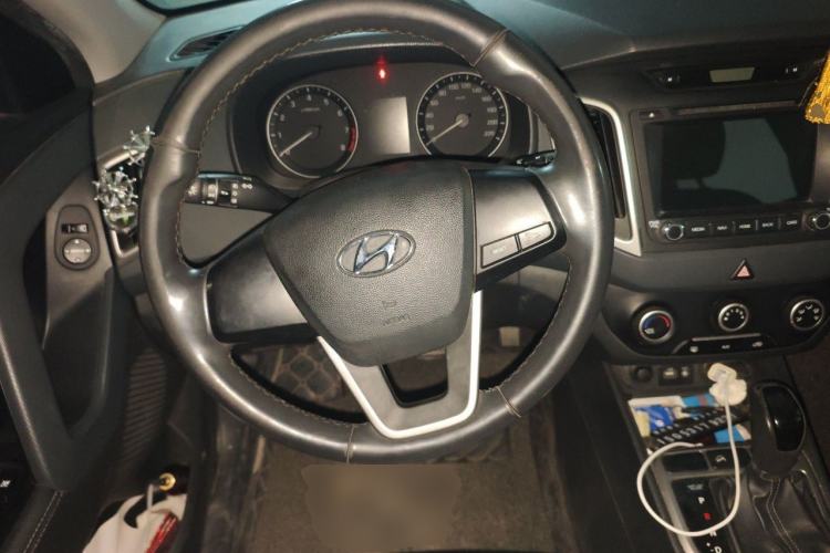 Used Hyundai ix25 2015 1.6L Automatic Two-Wheel Drive Smart GLS Trim Steering Wheel