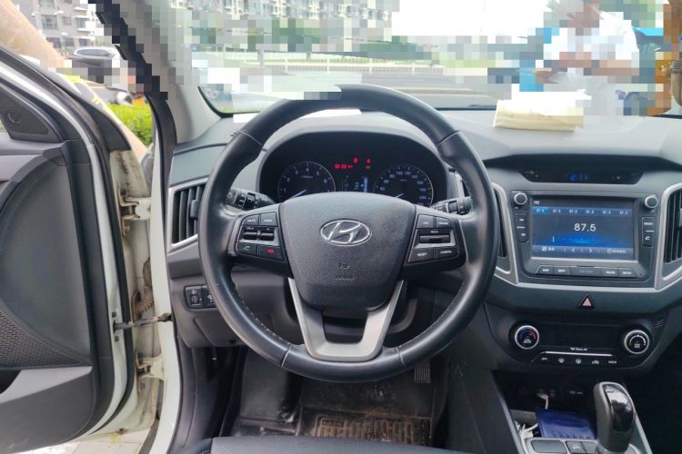 Used Hyundai ix25 2015 1.6L Automatic Two-Wheel-Drive Deluxe DLX Model Steering Wheel
