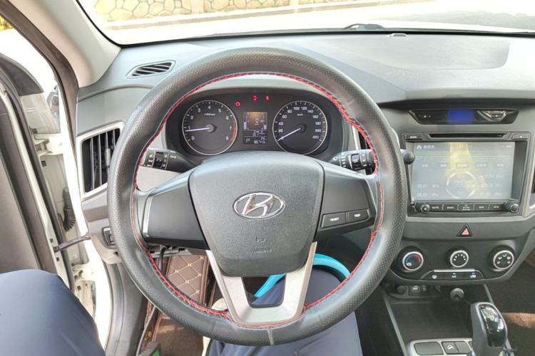 Used Hyundai ix25 2015 1.6L Automatic Two-Wheel Drive Smart GLS Trim Steering Wheel