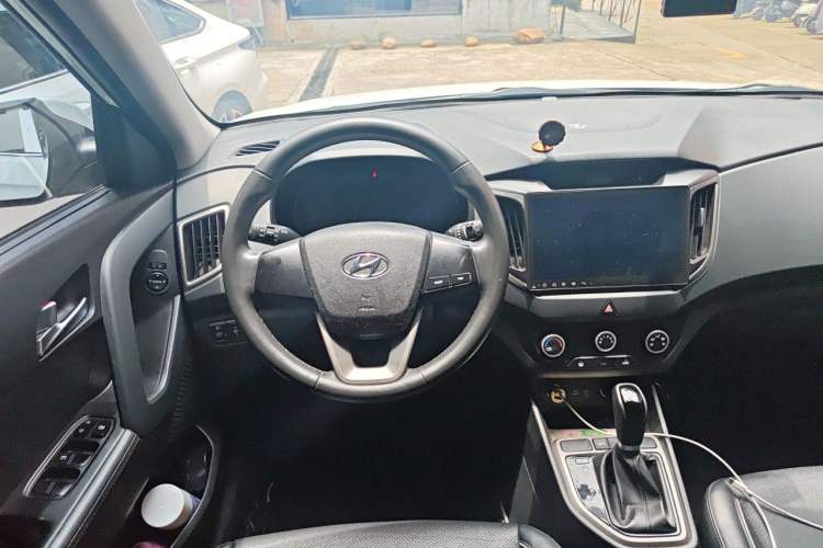 Used Hyundai ix25 2015 1.6L Automatic Two-Wheel Drive Smart GLS Trim Steering Wheel