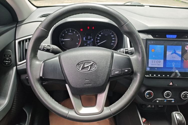 Used Hyundai ix25 2015 1.6L Automatic Two-Wheel Drive Smart GLS Trim Steering Wheel