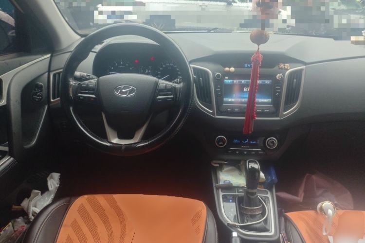 Used Hyundai ix25 2015 1.6L Automatic Two-Wheel-Drive Deluxe DLX Model Steering Wheel