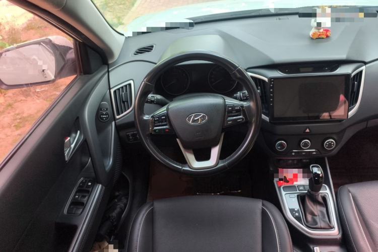 Used Hyundai ix25 2015 1.6L Automatic Two-Wheel Drive Smart GLS Trim Steering Wheel
