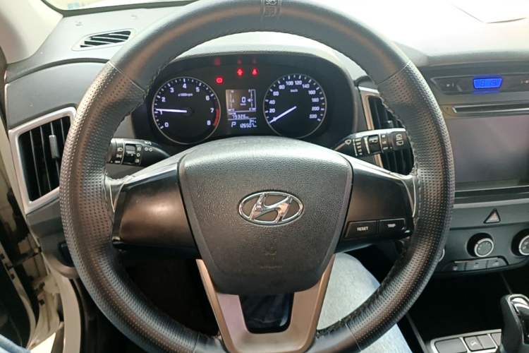 Used Hyundai ix25 2015 1.6L Automatic Two-Wheel Drive Smart GLS Trim Steering Wheel