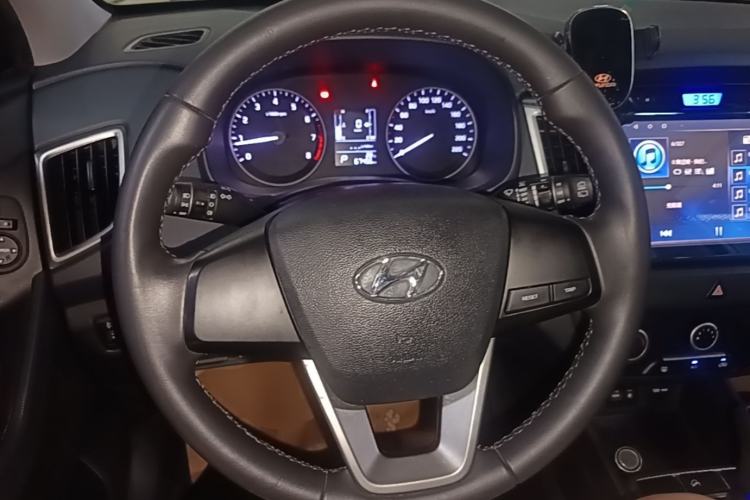 Used Hyundai ix25 2015 1.6L Automatic Two-Wheel Drive Smart GLS Trim Steering Wheel