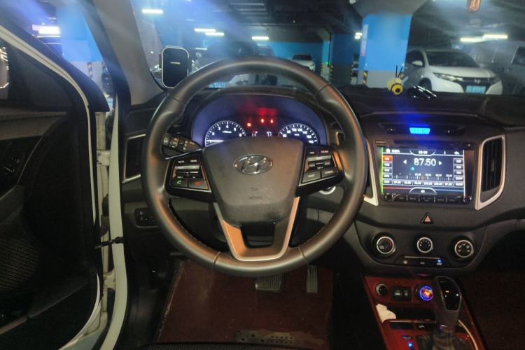 Used Hyundai ix25 2015 1.6L Automatic Two-Wheel Drive Smart GLS Trim Steering Wheel