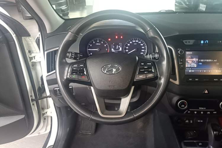 Used Hyundai ix25 2015 1.6L Automatic Two-Wheel-Drive Deluxe DLX Model Steering Wheel