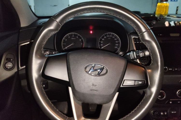 Used Hyundai ix25 2015 1.6L Automatic Two-Wheel Drive Smart GLS Trim Steering Wheel