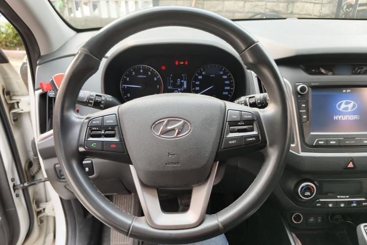 Used Hyundai ix25 2015 1.6L Automatic Two-Wheel-Drive Deluxe DLX Model Steering Wheel