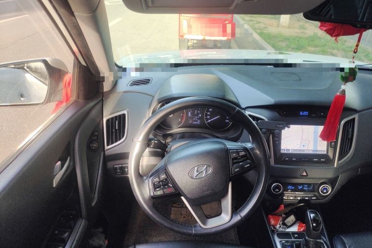 Used Hyundai ix25 2015 1.6L Automatic Two-Wheel-Drive Deluxe DLX Model Steering Wheel