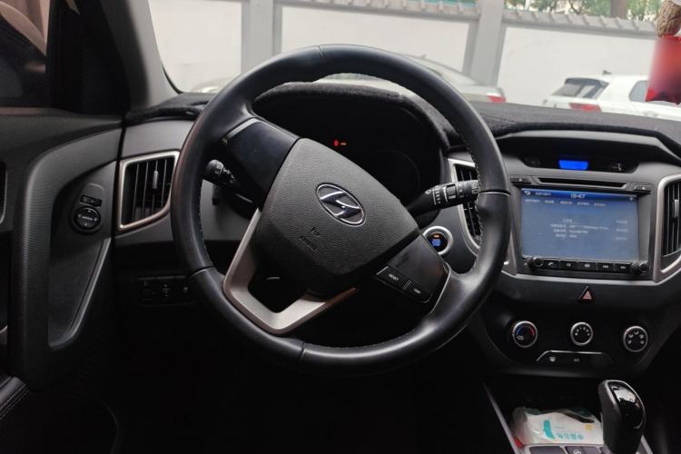 Used Hyundai ix25 2015 1.6L Automatic Two-Wheel Drive Smart GLS Trim Steering Wheel