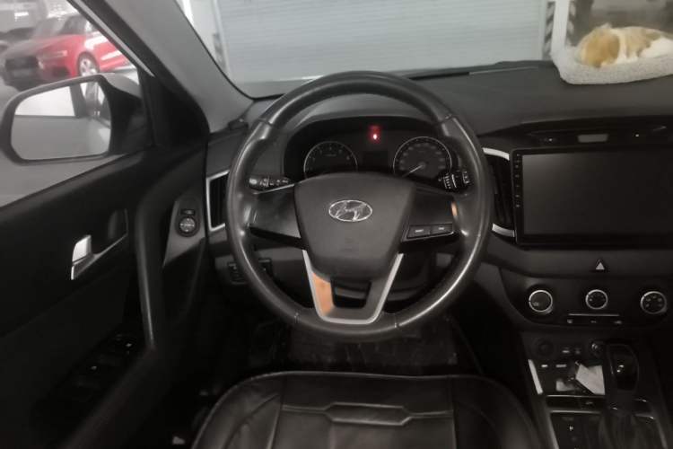 Used Hyundai ix25 2015 1.6L Automatic Two-Wheel Drive Smart GLS Trim Steering Wheel