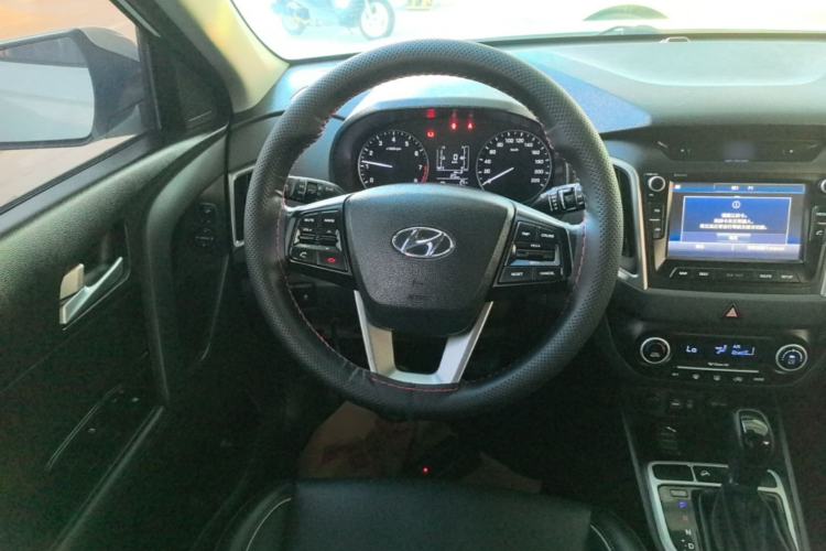 Used Hyundai ix25 2015 1.6L Automatic Two-Wheel-Drive Deluxe DLX Model Steering Wheel
