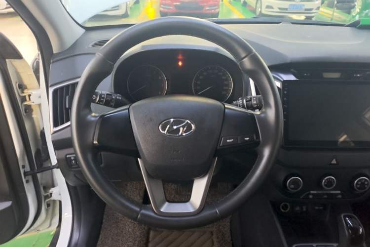 Used Hyundai ix25 2015 1.6L Automatic Two-Wheel Drive Smart GLS Trim Steering Wheel