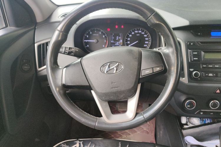 Used Hyundai ix25 2015 1.6L Automatic Two-Wheel Drive Smart GLS Trim Steering Wheel