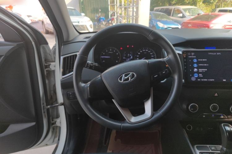 Used Hyundai ix25 2015 1.6L Automatic Two-Wheel Drive Smart GLS Trim Steering Wheel