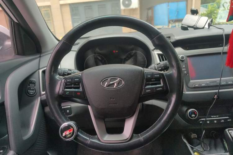 Used Hyundai ix25 2015 1.6L Automatic Two-Wheel Drive Smart GLS Trim Steering Wheel