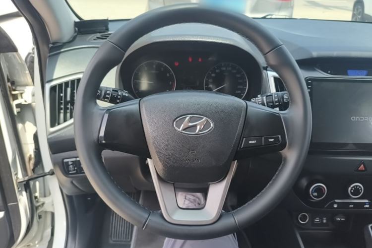 Used Hyundai ix25 2015 1.6L Automatic Two-Wheel Drive Smart GLS Trim Steering Wheel