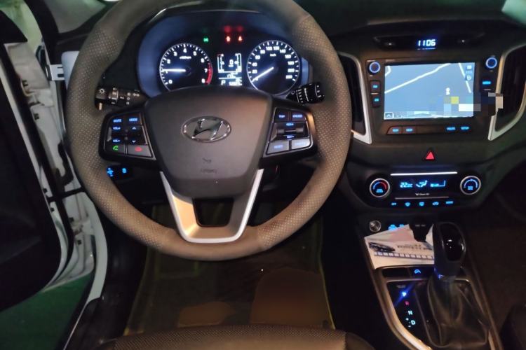 Used Hyundai ix25 2015 2.0L Automatic Two-Wheel Drive Intelligent GLS Steering Wheel