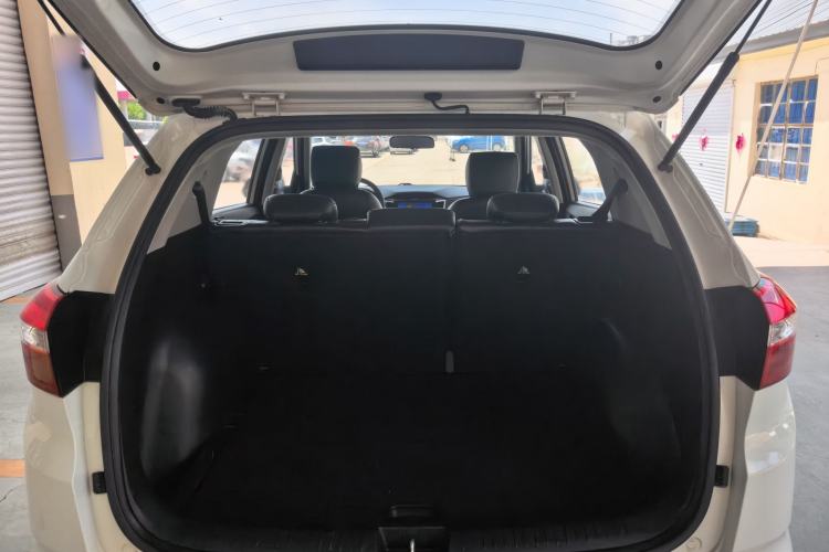 Used Hyundai ix25 2015 1.6L Manual Two-Wheel Drive Fashionable GS Model Trunk