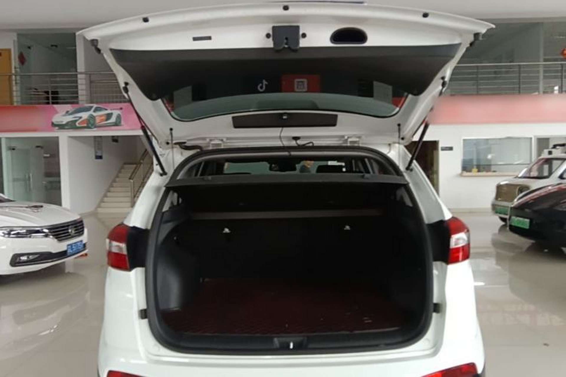 Used Hyundai ix25 2015 1.6L Automatic Two-Wheel-Drive Deluxe DLX Model Trunk
