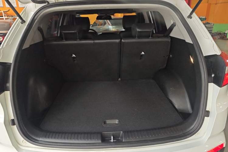 Used Hyundai ix25 2015 1.6L Automatic Two-Wheel Drive Smart GLS Trim Trunk