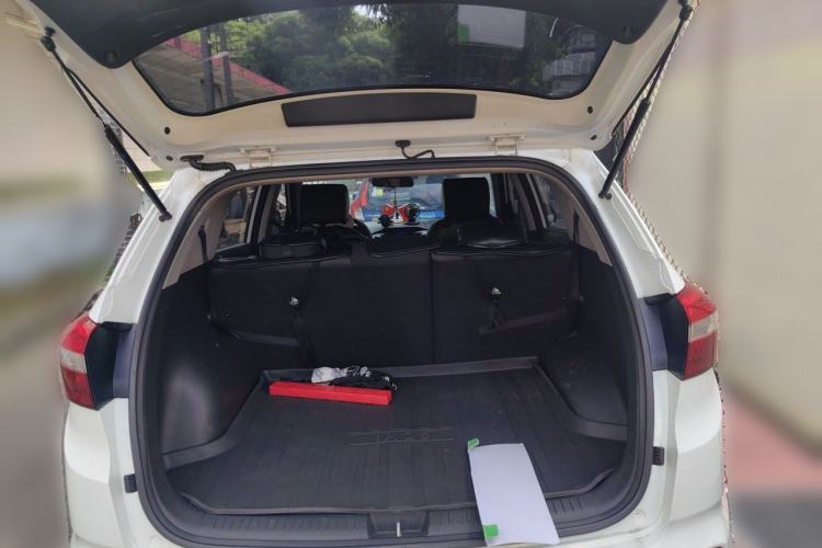 Used Hyundai ix25 2015 1.6L Manual Two-Wheel Drive Fashionable GS Model Trunk