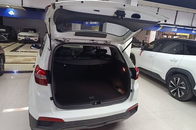 Used Hyundai ix25 2015 1.6L Automatic Two-Wheel Drive Smart GLS Trim Trunk