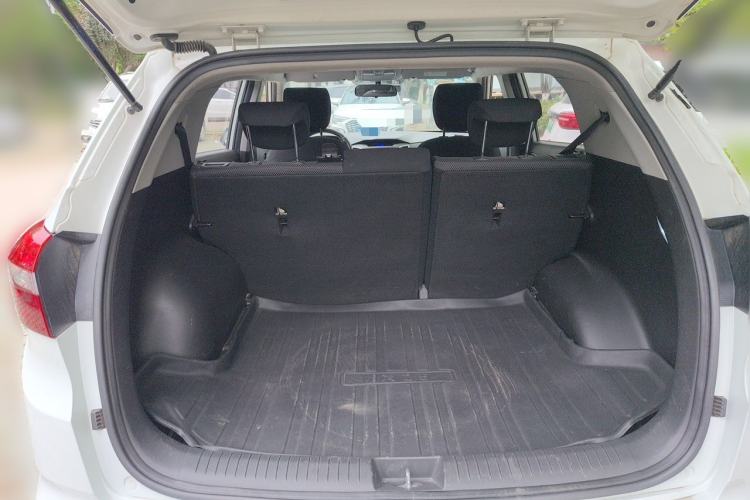 Used Hyundai ix25 2015 1.6L Manual Two-Wheel Drive Fashionable GS Model Trunk