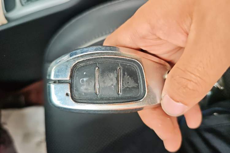 Used Hyundai ix25 2015 1.6L Automatic Two-Wheel-Drive Deluxe DLX Model Vehicle Key