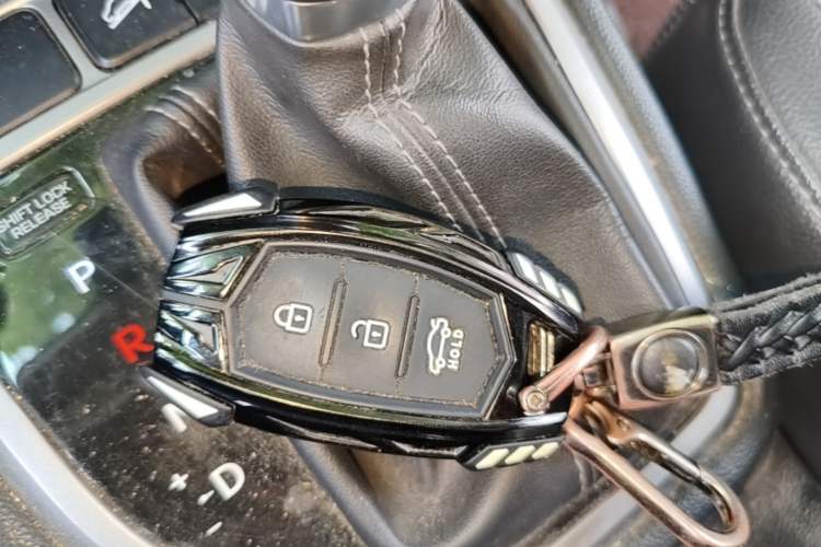Used Hyundai ix25 2015 1.6L Automatic Two-Wheel Drive Smart GLS Trim Vehicle Key