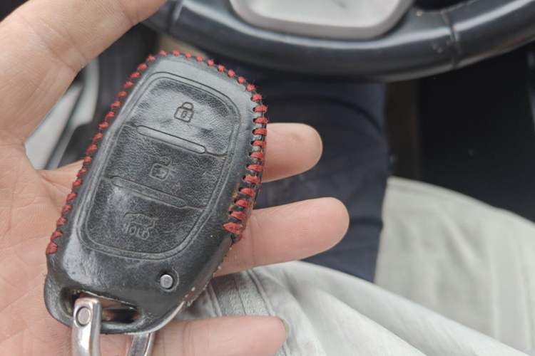 Used Hyundai ix25 2015 1.6L Automatic Two-Wheel-Drive Deluxe DLX Model Vehicle Key