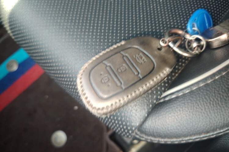 Used Hyundai ix25 2015 1.6L Automatic Two-Wheel Drive Smart GLS Trim Vehicle Key