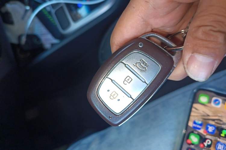 Used Hyundai ix25 2015 1.6L Automatic Two-Wheel Drive Smart GLS Trim Vehicle Key