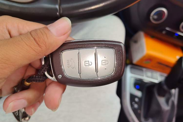 Used Hyundai ix25 2015 1.6L Automatic Two-Wheel Drive Smart GLS Trim Vehicle Key