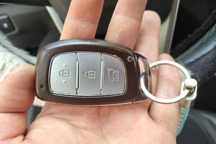 Used Hyundai ix25 2015 1.6L Automatic Two-Wheel Drive Smart GLS Trim Vehicle Key