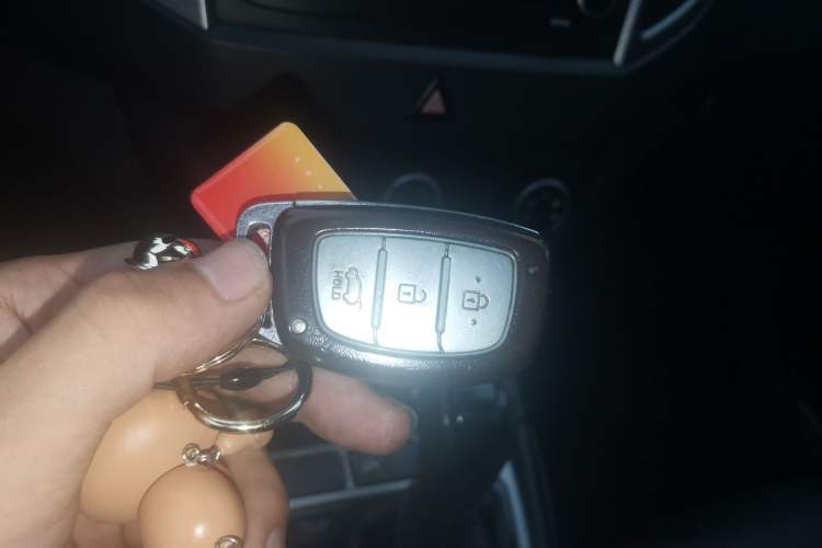 Used Hyundai ix25 2015 1.6L Automatic Two-Wheel Drive Smart GLS Trim Vehicle Key