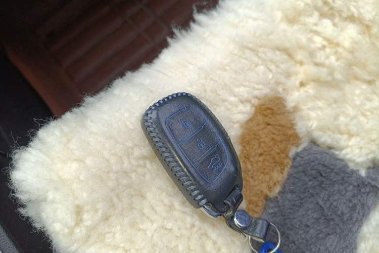 Used Hyundai ix25 2015 2.0L Automatic 4x4 Deluxe DLX Vehicle Key