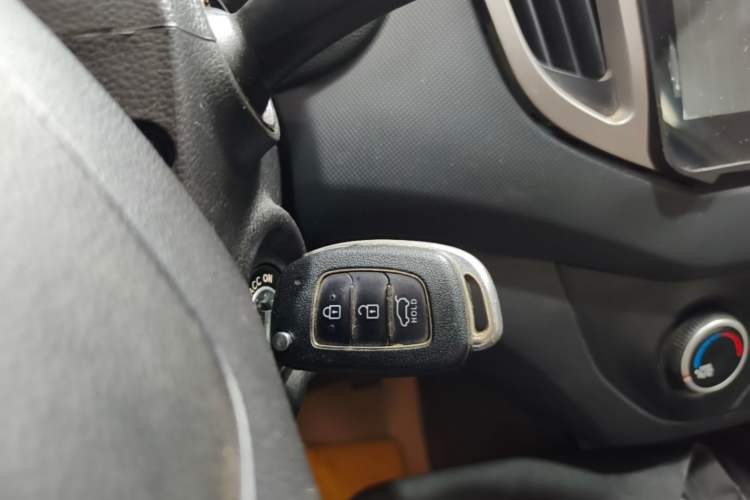 Used Hyundai ix25 2015 1.6L Manual Two-Wheel Drive Fashionable GS Model Vehicle Key