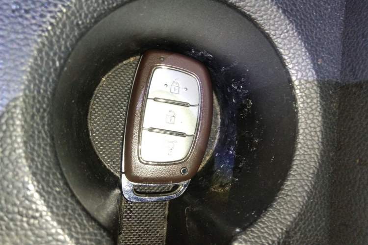 Used Hyundai ix25 2015 1.6L Automatic Two-Wheel Drive Smart GLS Trim Vehicle Key