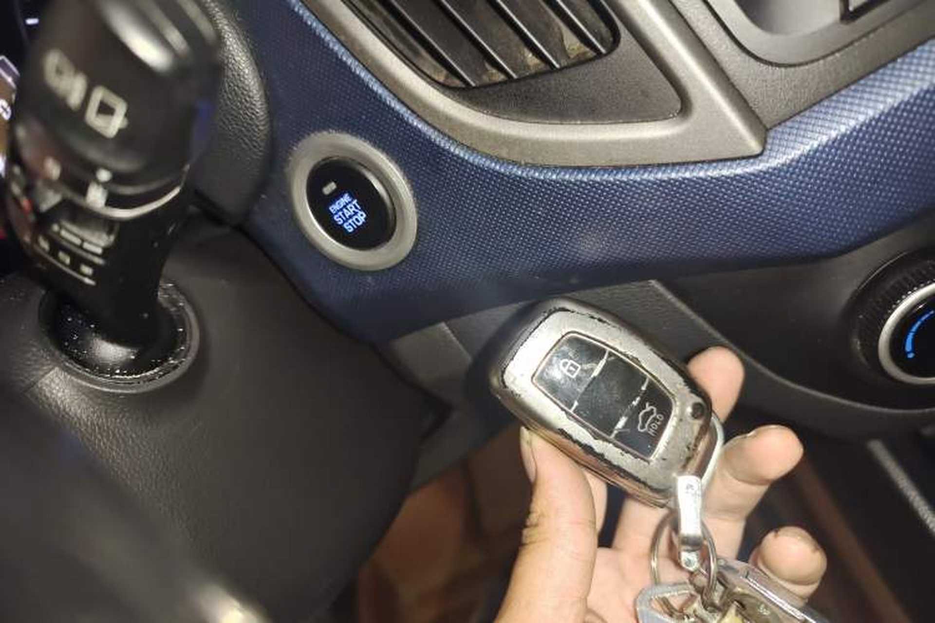 Used Hyundai ix25 2015 1.6L Automatic Two-Wheel-Drive Deluxe DLX Model Vehicle Key