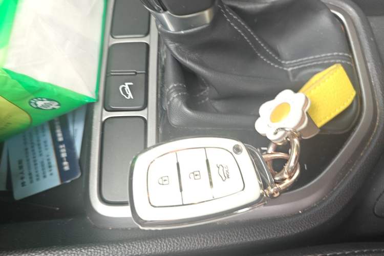 Used Hyundai ix25 2015 1.6L Automatic Two-Wheel Drive Smart GLS Trim Vehicle Key