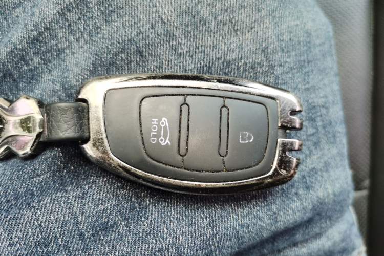 Used Hyundai ix25 2015 1.6L Automatic Two-Wheel Drive Smart GLS Trim Vehicle Key